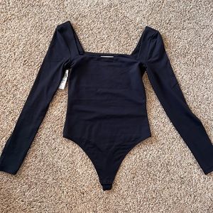 Babaton contour long sleeve